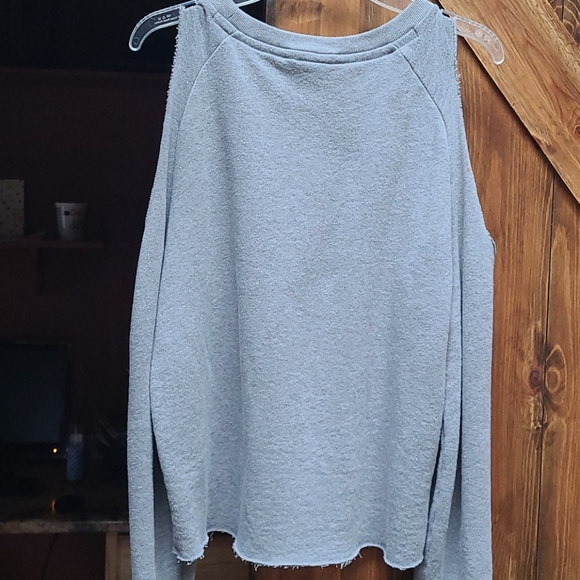 Sweatshirt - Picture 4 of 4